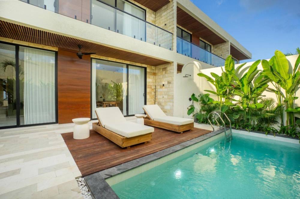 Gallery White Residence#