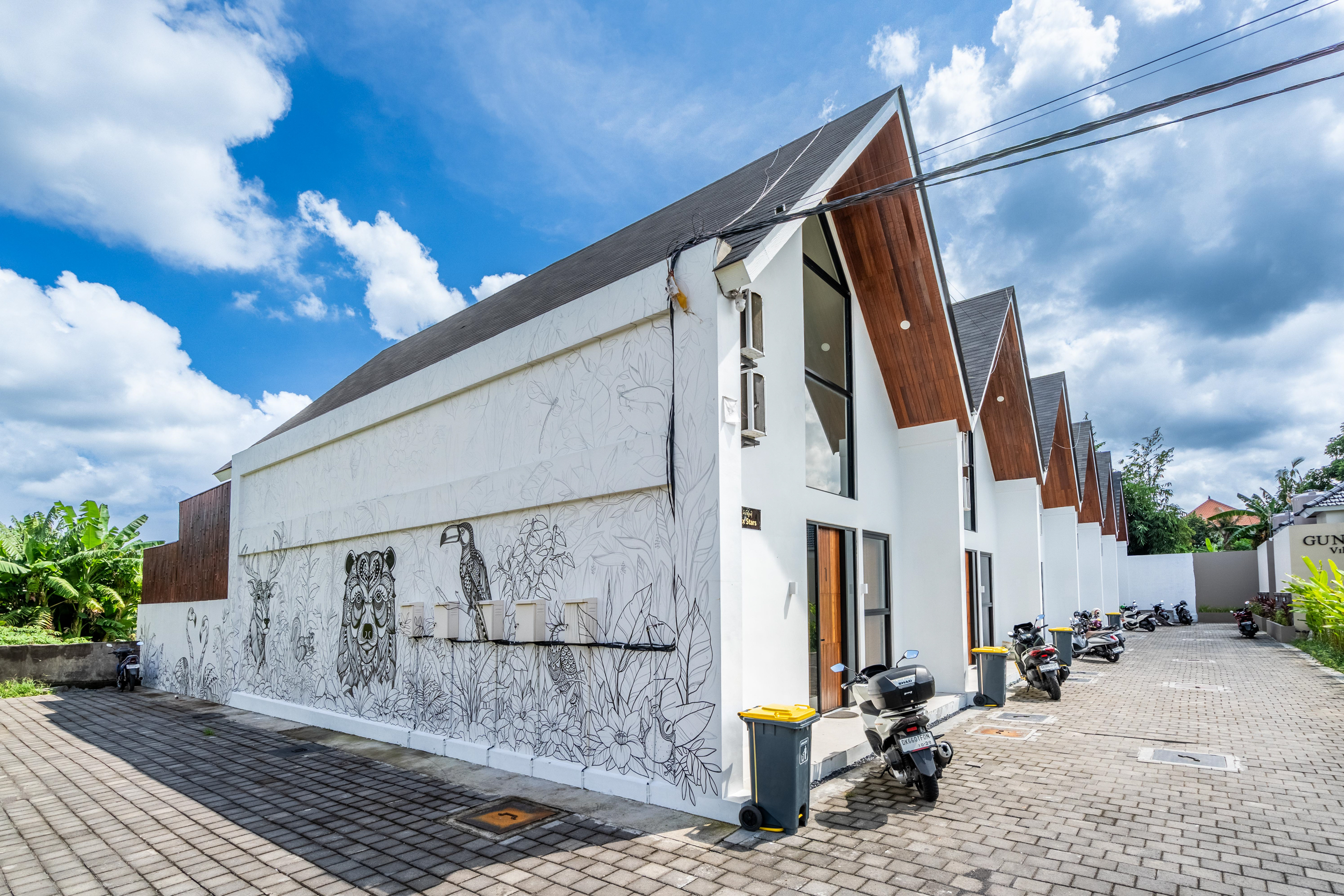 Gallery ADVA Six Stars