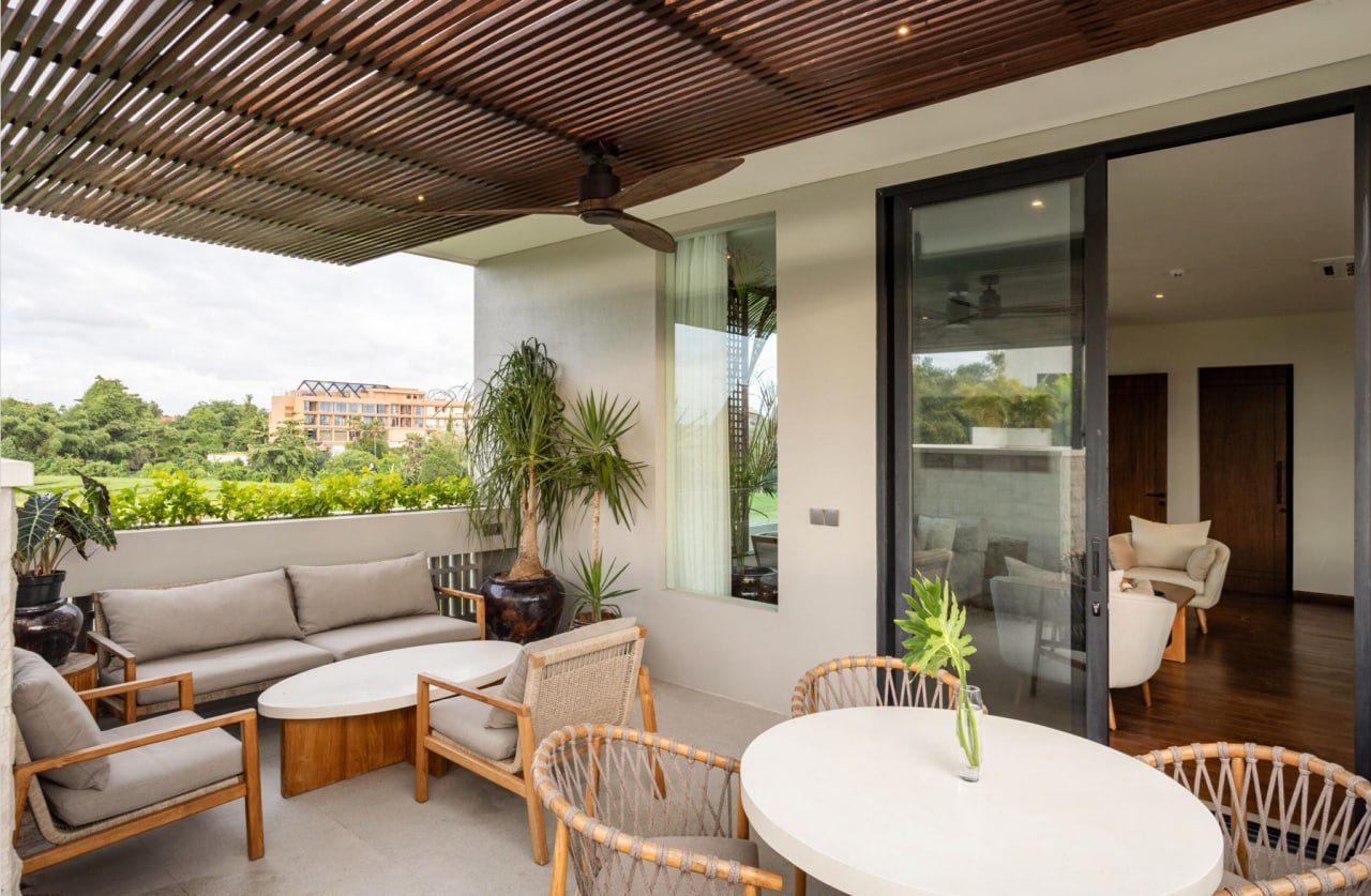 Gallery Villa in Perereran